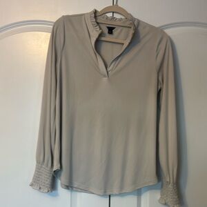 Ann Taylor size M gray shirt long sleeve
